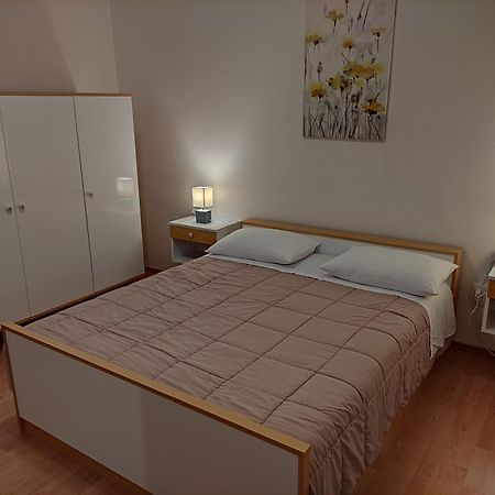 Apartment Landeka Primosten Exterior photo